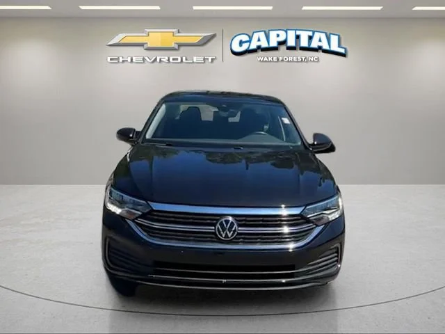 Used 2023 Black Volkswagen 1.5T SE image 8