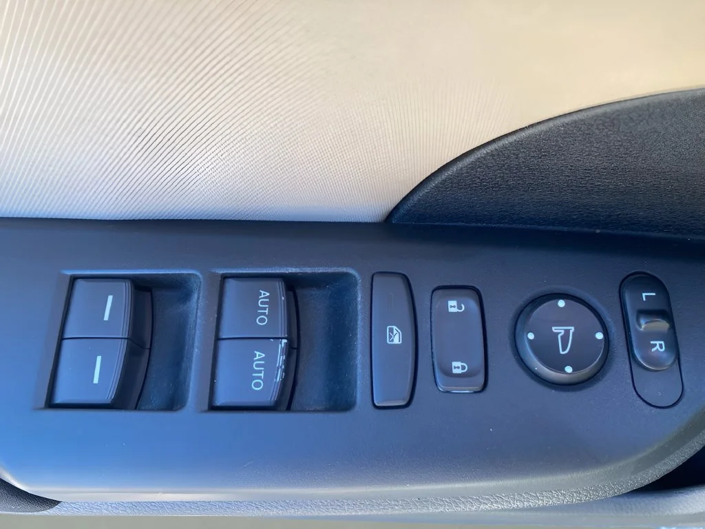 Used 2016 Black Honda EX-T image 11