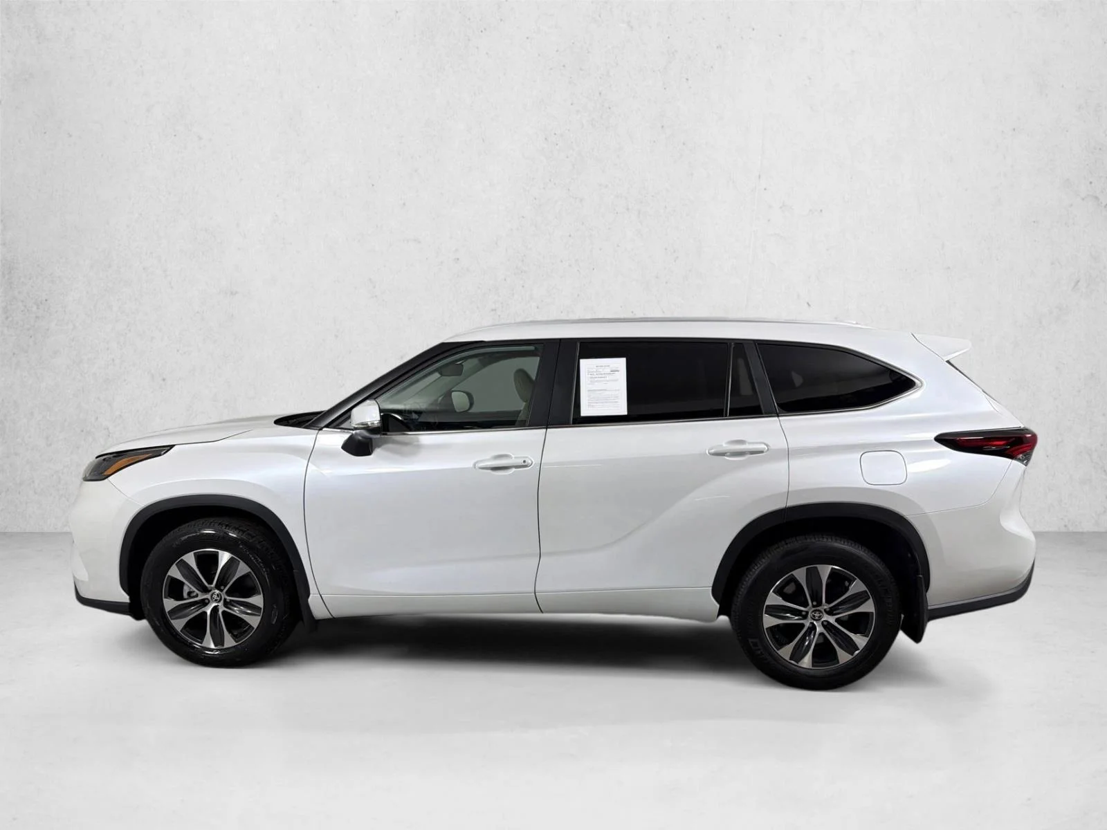 Used 2025 Gray Toyota LE image 7
