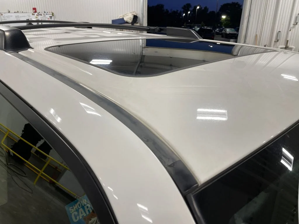 Used 2020 Super White Toyota Venture image 16