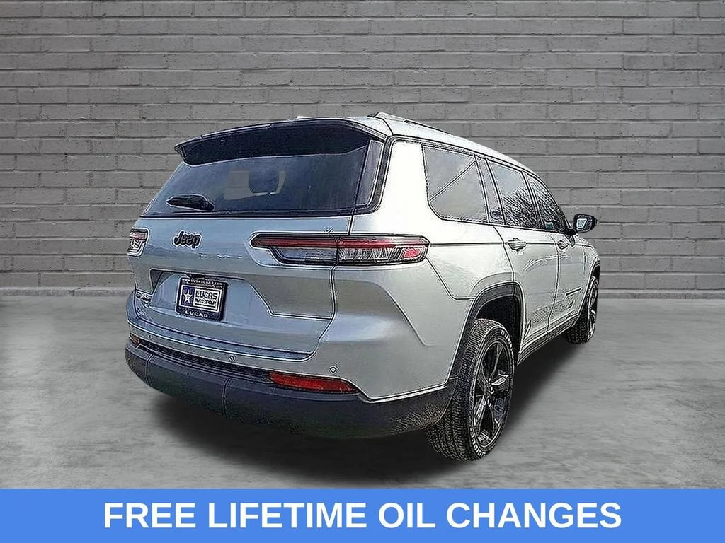 Used 2021 Silver Zynith Jeep Altitude image 13