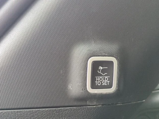 Used 2022 White Jeep 4xe image 14