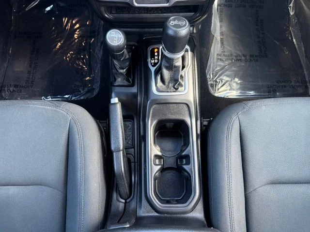 Certified Used 2018 Silver Jeep Unlimited Sport image 19
