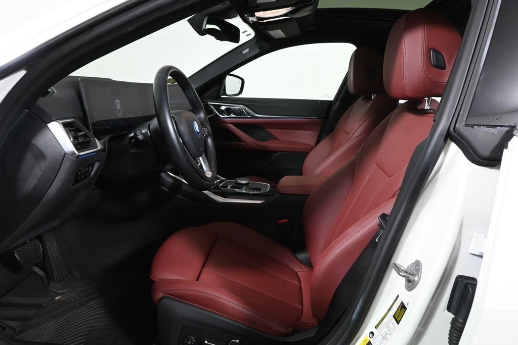 Certified Used 2024 Alpine White BMW xDrive40 image 3