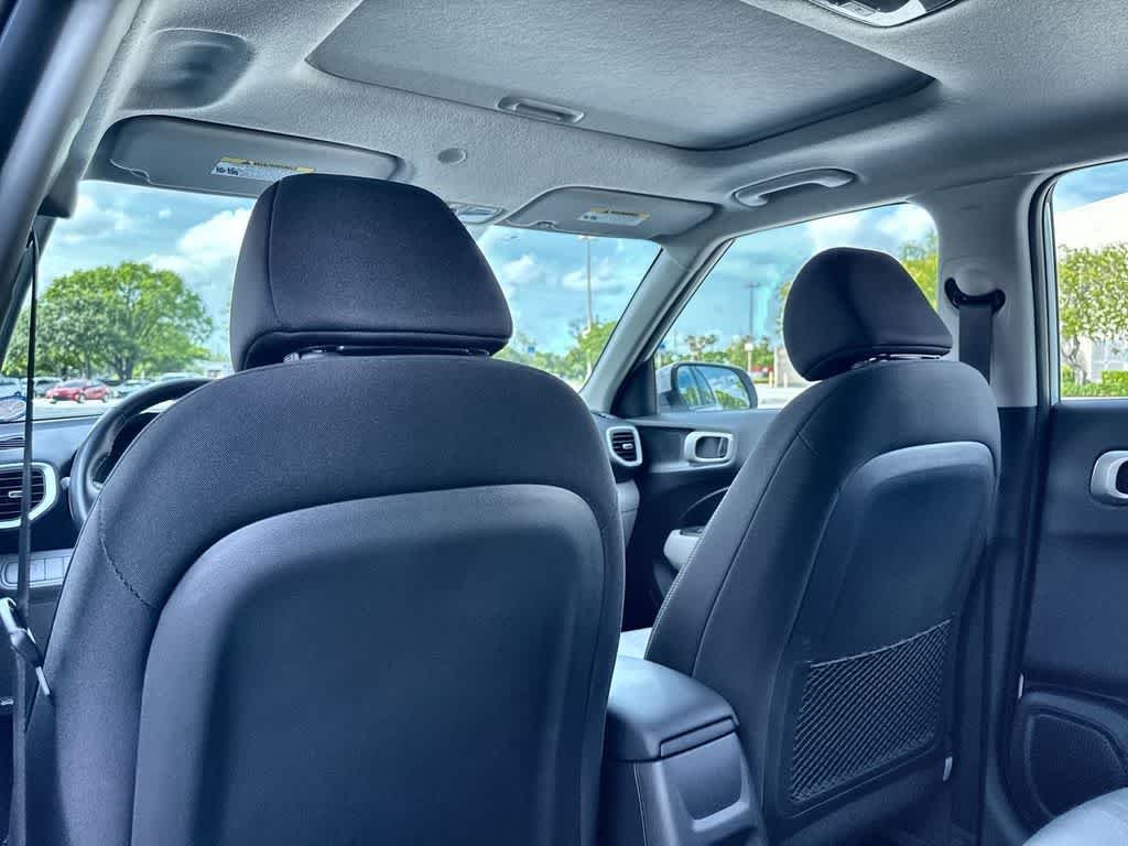 Used 2025 Lunar White Hyundai SEL image 23