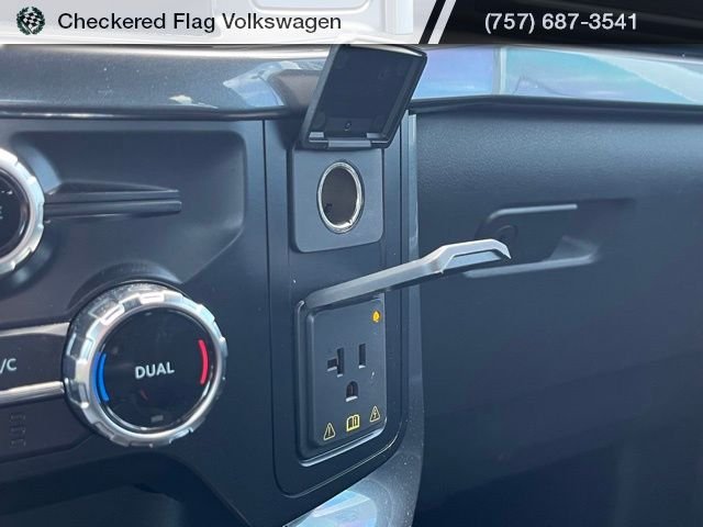 Used 2023 Oxford White Ford XLT image 40