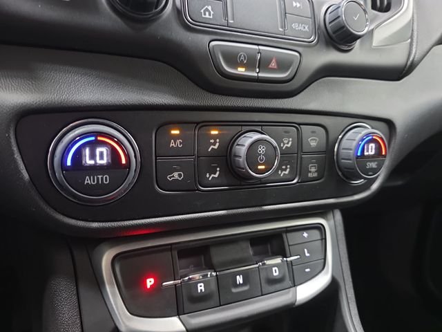 Used 2023 Silver GMC SLT image 22
