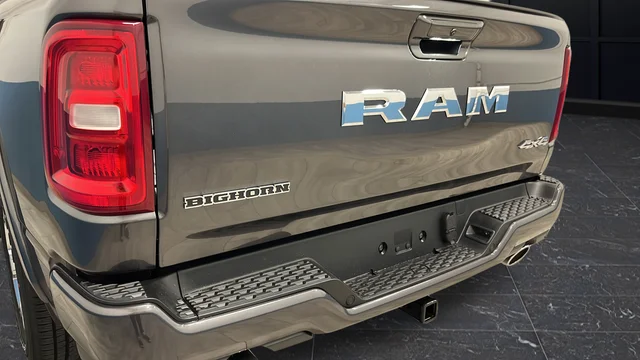New 2026 Granite Crystal Metallic Clear-Coat Exterior Paint RAM Big Horn/Lone Star image 39