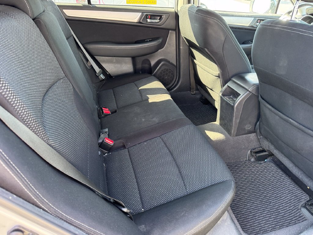 Used 2016 Silver Subaru 2.5i Premium image 6