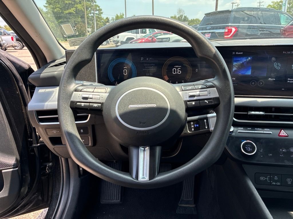 Used 2024 Black Hyundai SEL image 21