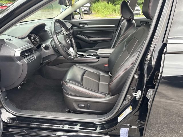 Used 2024 Super Black Nissan 2.5 SR image 20