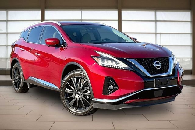 Used 2021 Red Nissan Platinum image 12