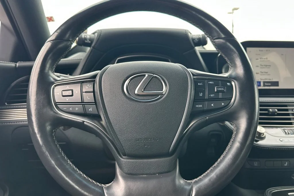 Used 2023 Silver Lexus 500 Base image 25
