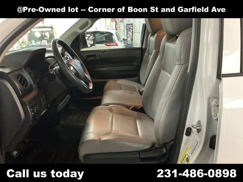 Used 2017 White Toyota SR image 10