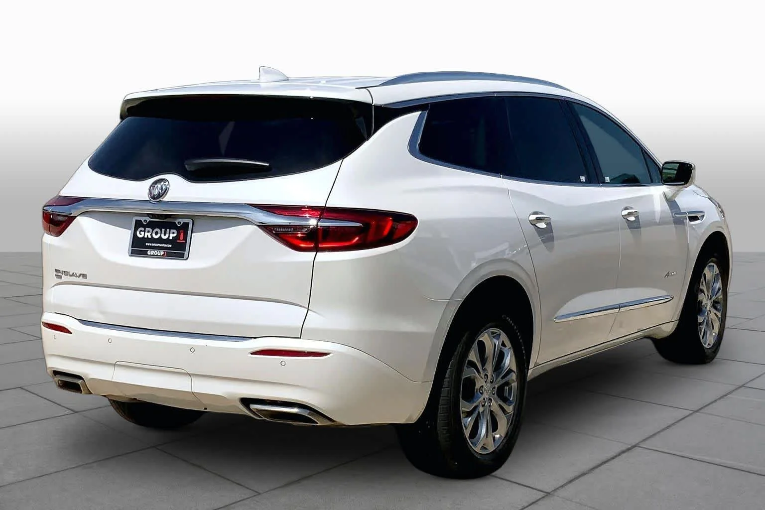 Certified Used 2021 WHITE FROST TRICOAT Buick Avenir image 12