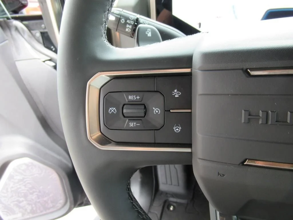 2025 GMC HUMMER EV 2X - Photo 17