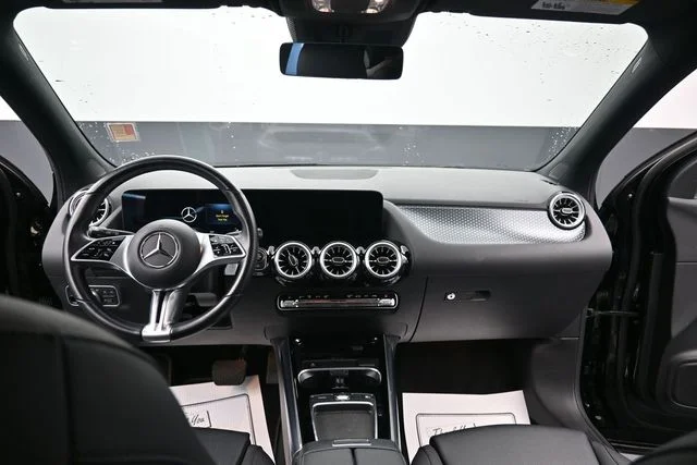 Used 2025 Black Mercedes-Benz GLA 250 image 16