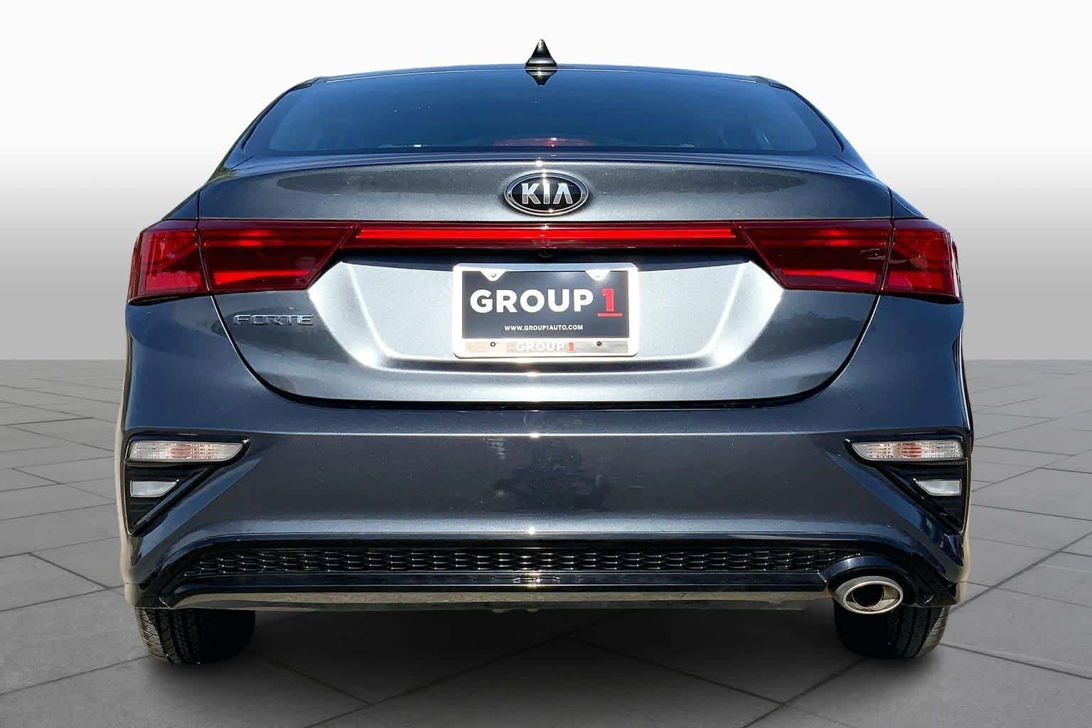 Used 2021 Gray Kia LXS image 8