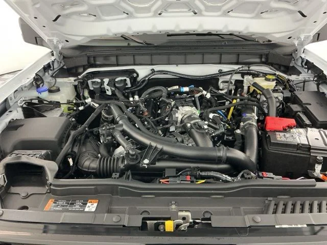 New 2025 Oxford White Ford Badlands image 33