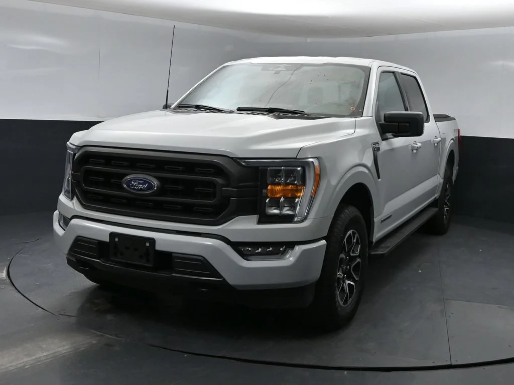Certified Used 2023 Avalanche Ford XLT image 5