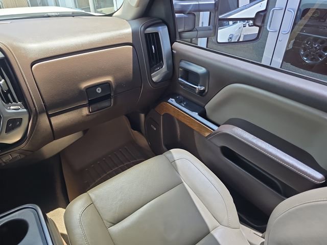 2015 Chevrolet Silverado 3500HD LTZ - Photo 15