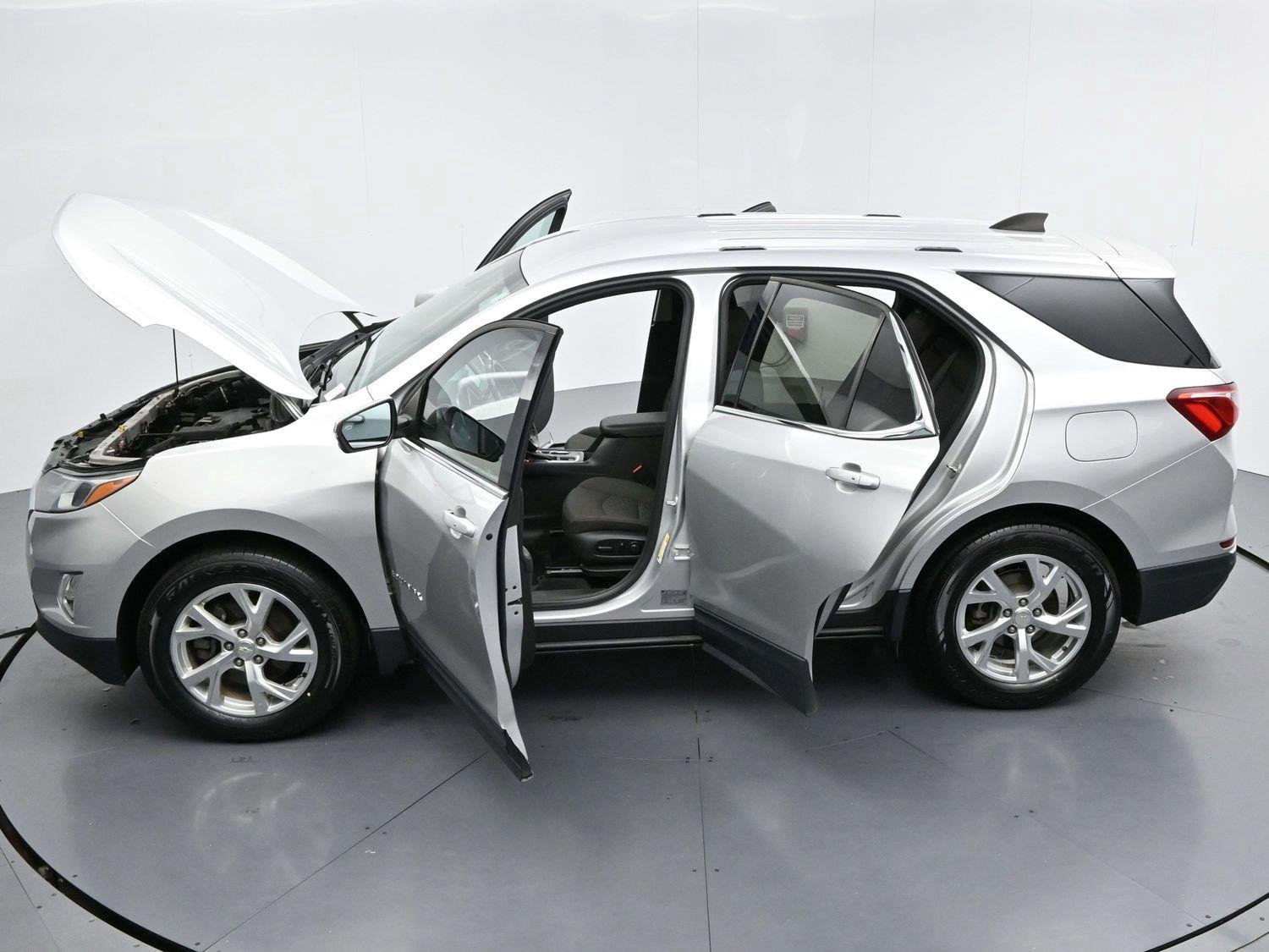 Used 2018 Silver Ice Metallic Chevrolet LT image 39