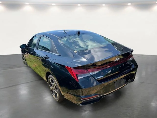 Used 2023 Black Hyundai Limited image 16