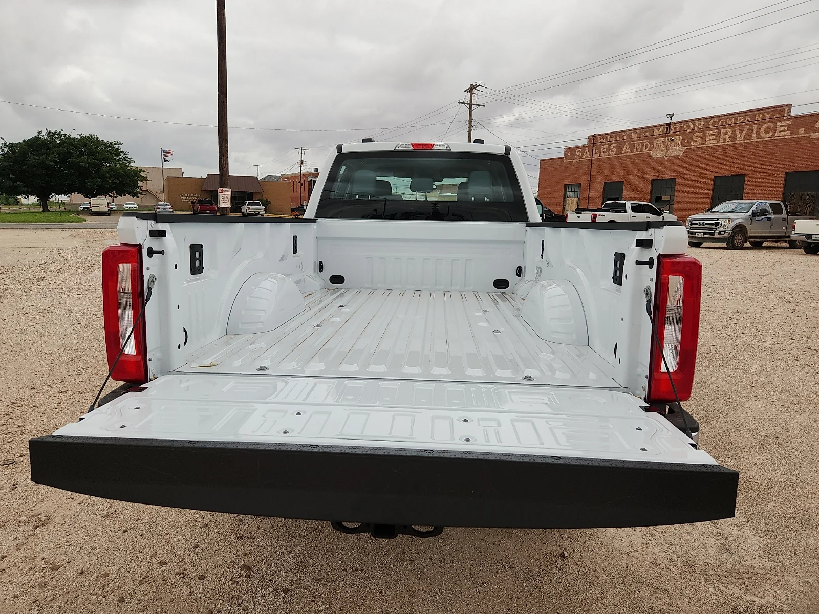 New 2026 Oxford White Ford F-250® XL image 12