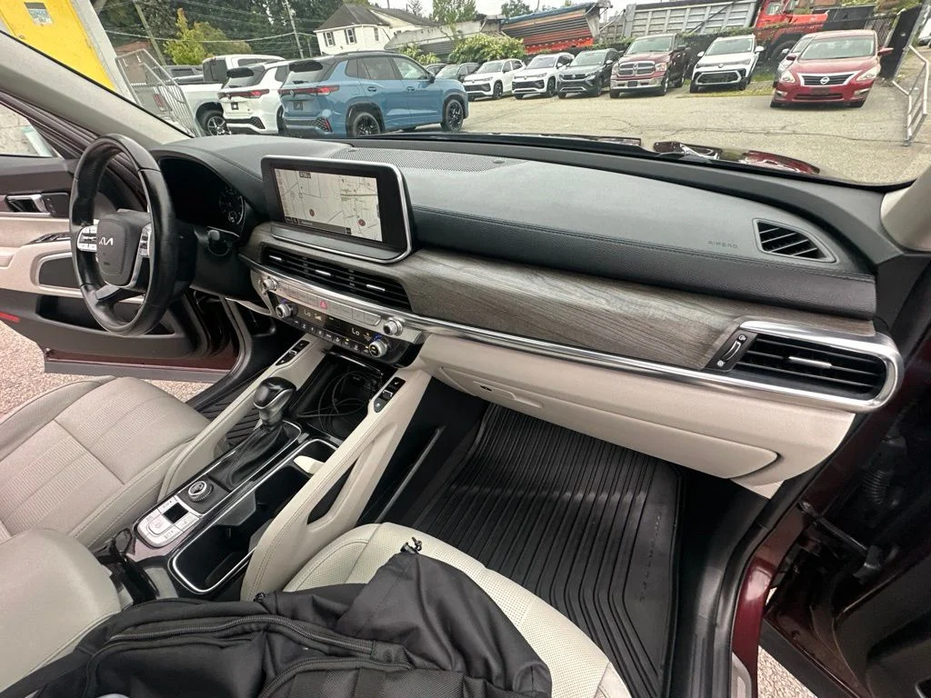 Used 2022 Purple Kia SX image 33
