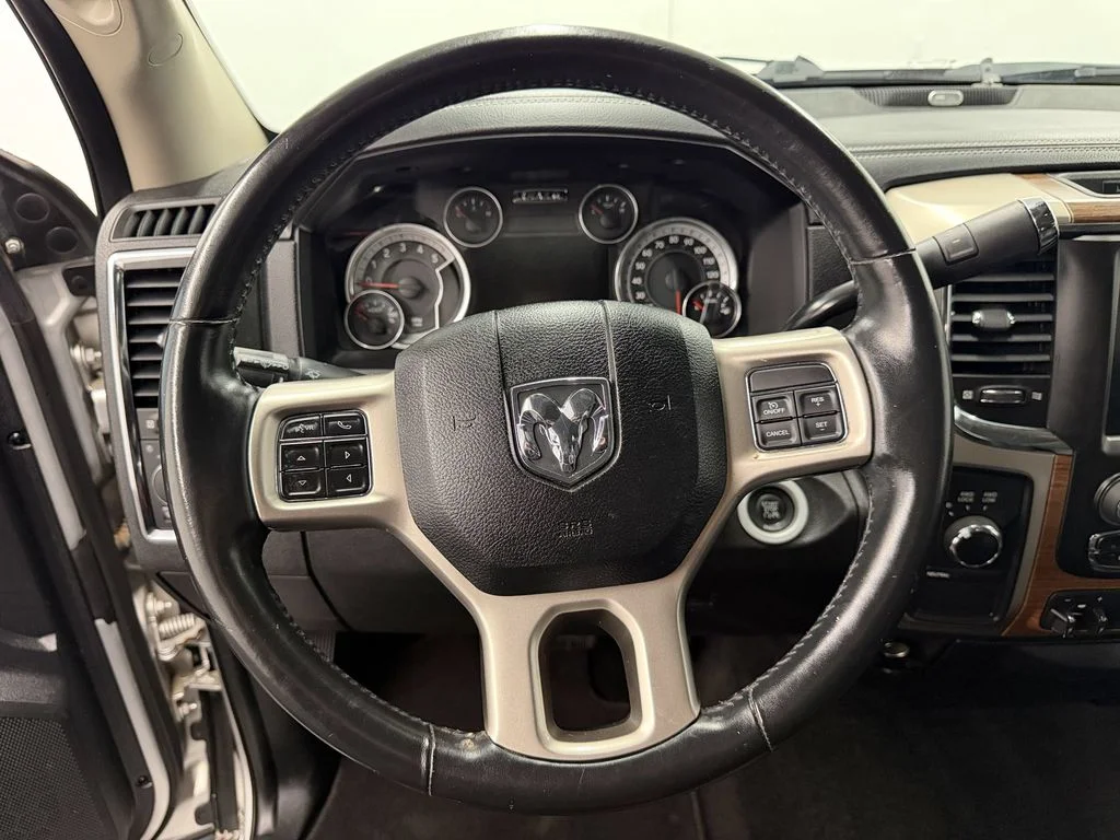 Used 2014 Sil/Silver Ram Laramie image 11