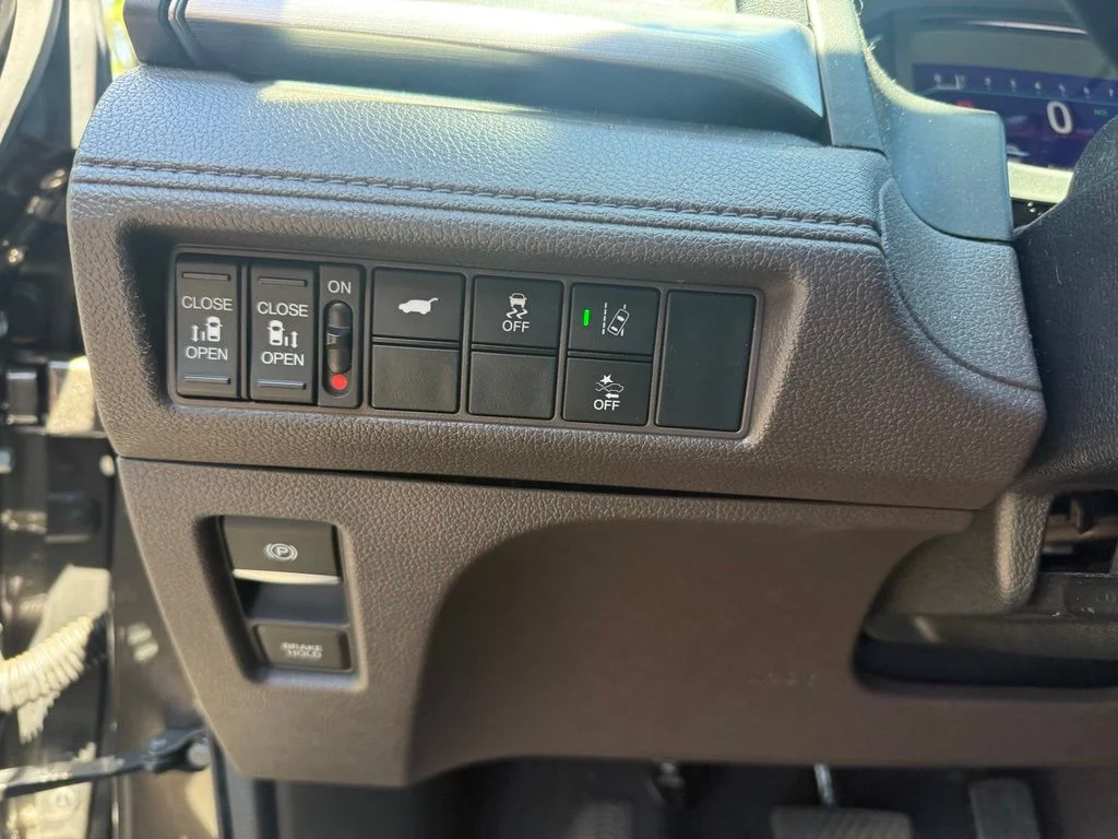 Used 2019 Pacific Pewter Metallic Honda EX-L image 17