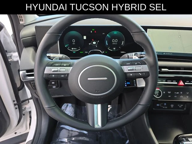 Used 2025 White Hyundai SEL Convenience image 28