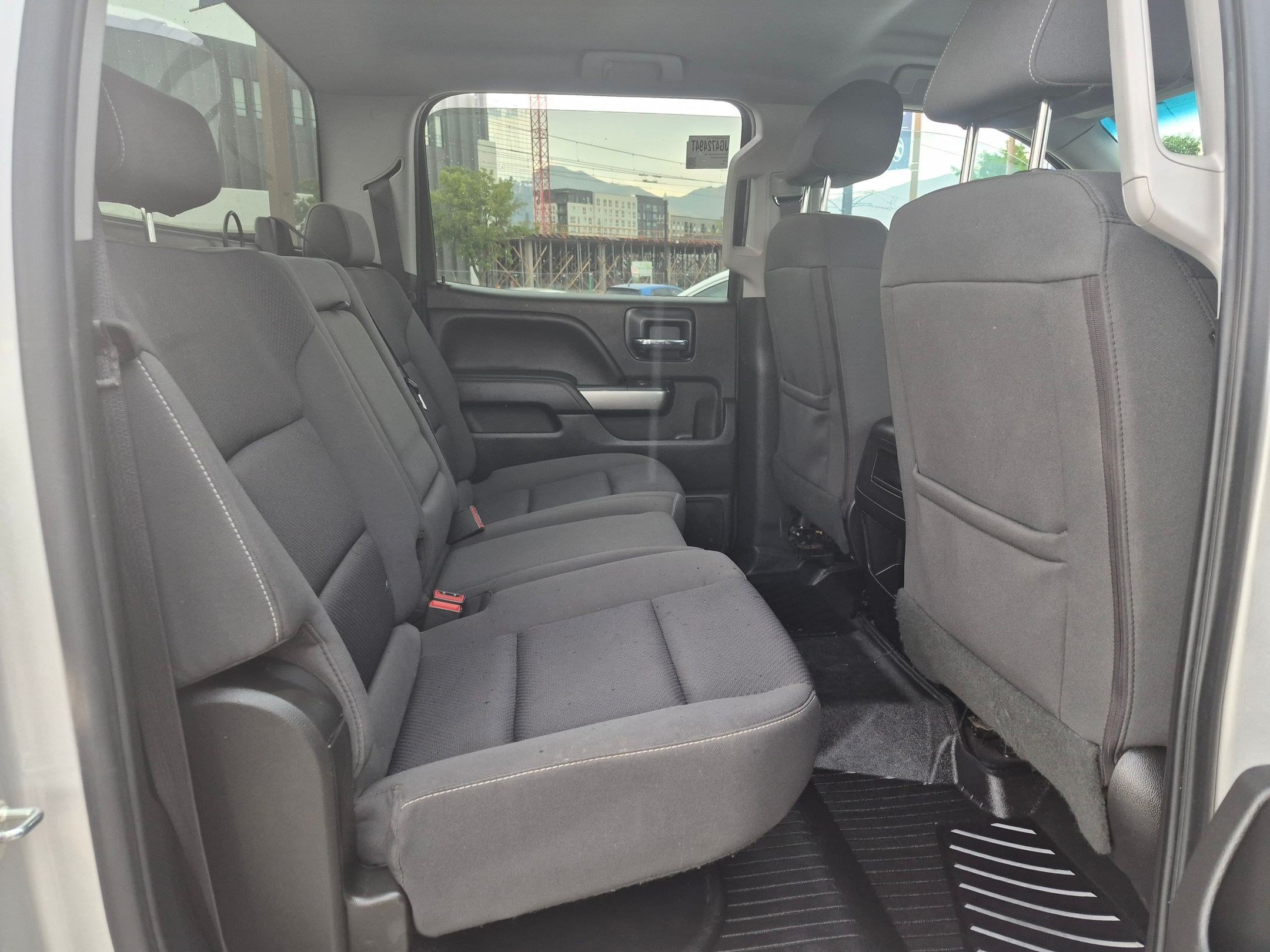 Used 2018 Silver Chevrolet LT image 27