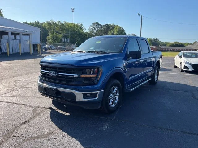 Used 2024 Blue Ford XLT image 35