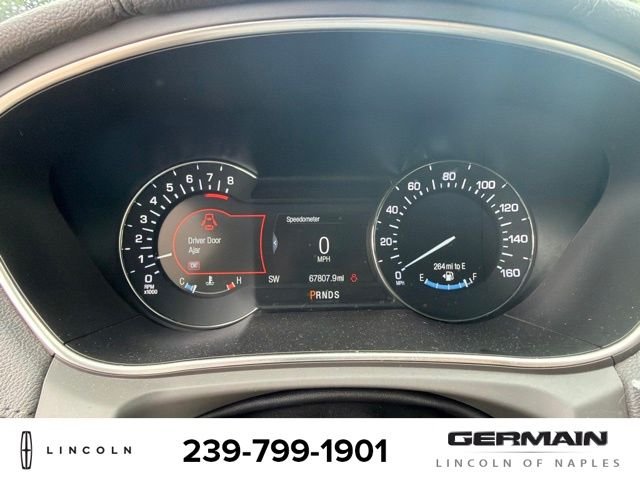 Used 2018 Red Lincoln Reserve image 15