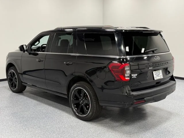 Used 2022 Black Ford Limited image 7