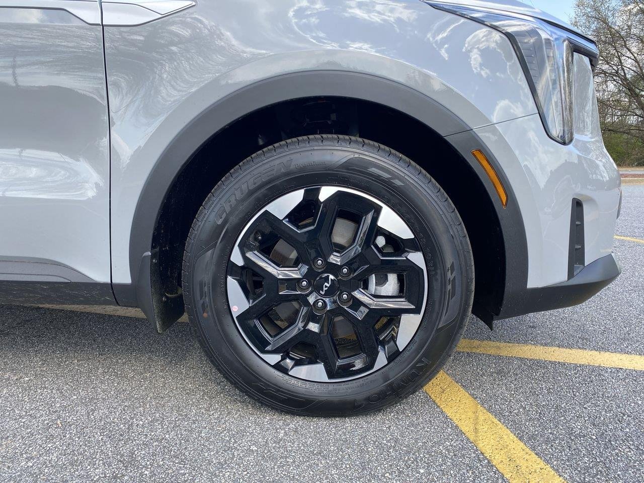 New 2026 Wolf Gray Kia S image 14