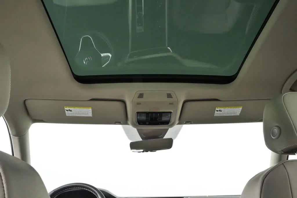 New 2026 Opal White Pearl Volkswagen 2.0T SEL image 18