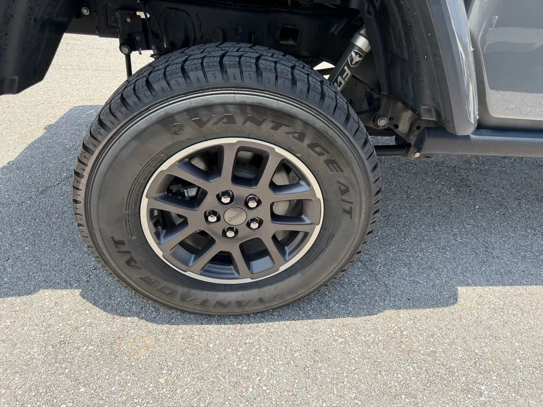 Used 2021  Jeep Rubicon 4x4 image 7