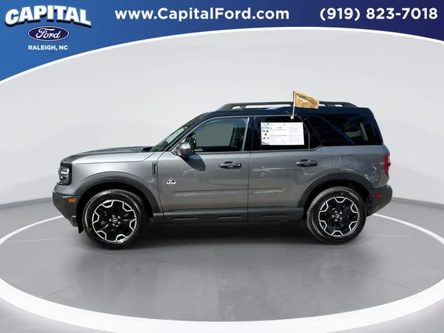 Used 2025 Gray Ford Outer Banks image 5