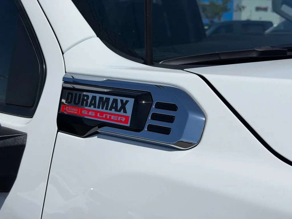 New 2026 Summit White GMC Pro image 5