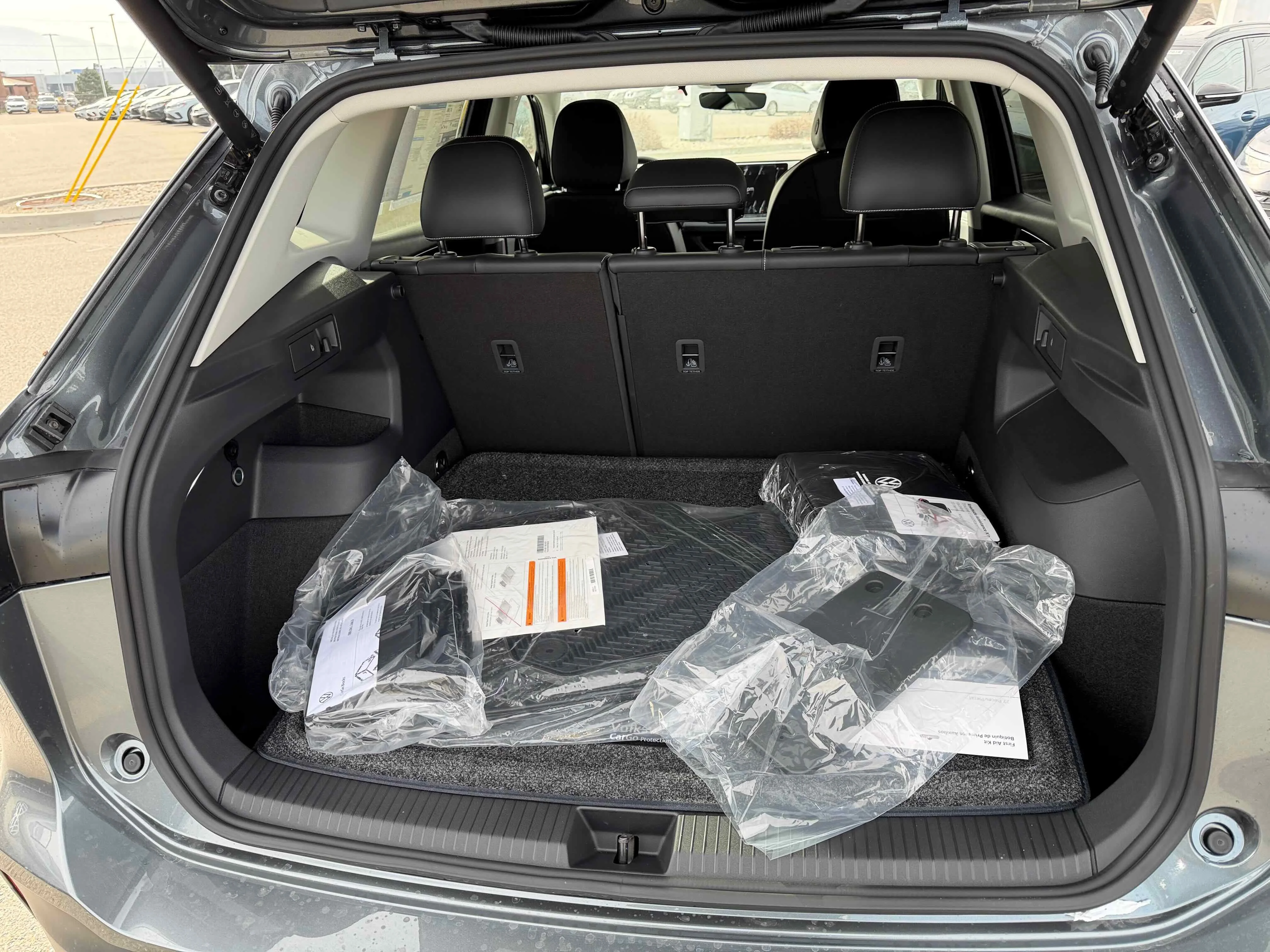 New 2026 Platinum Gray Volkswagen SE image 32