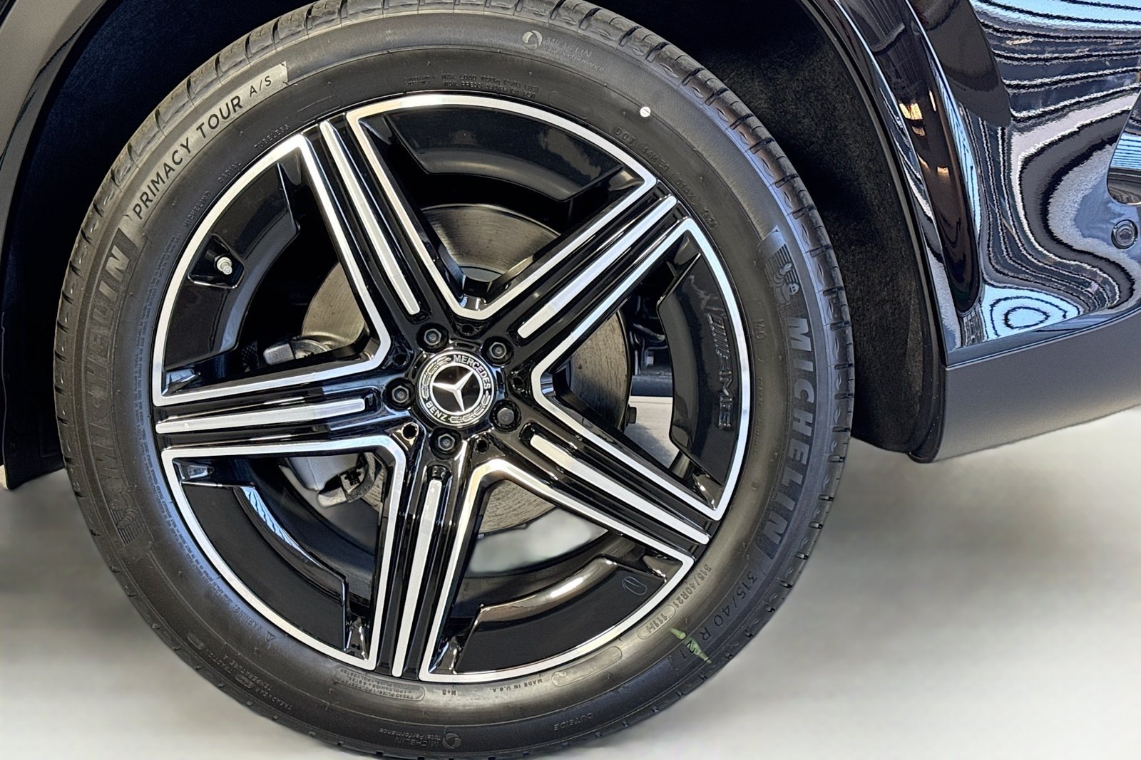 New 2026 Black Mercedes-Benz GLE 450 image 29