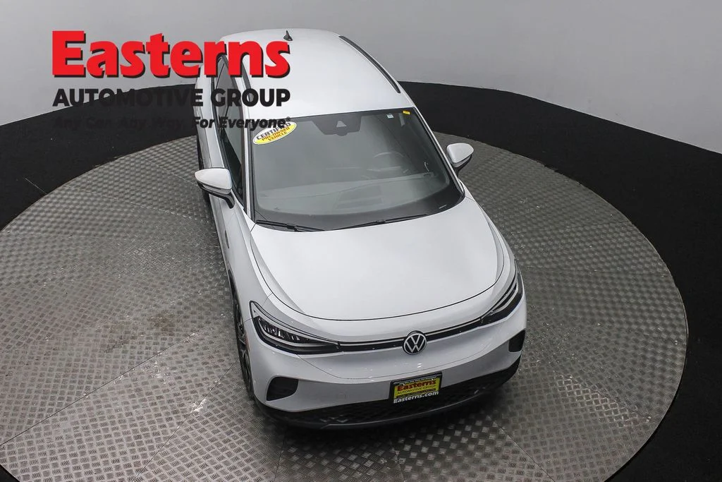 Used 2021 White Volkswagen Pro image 3