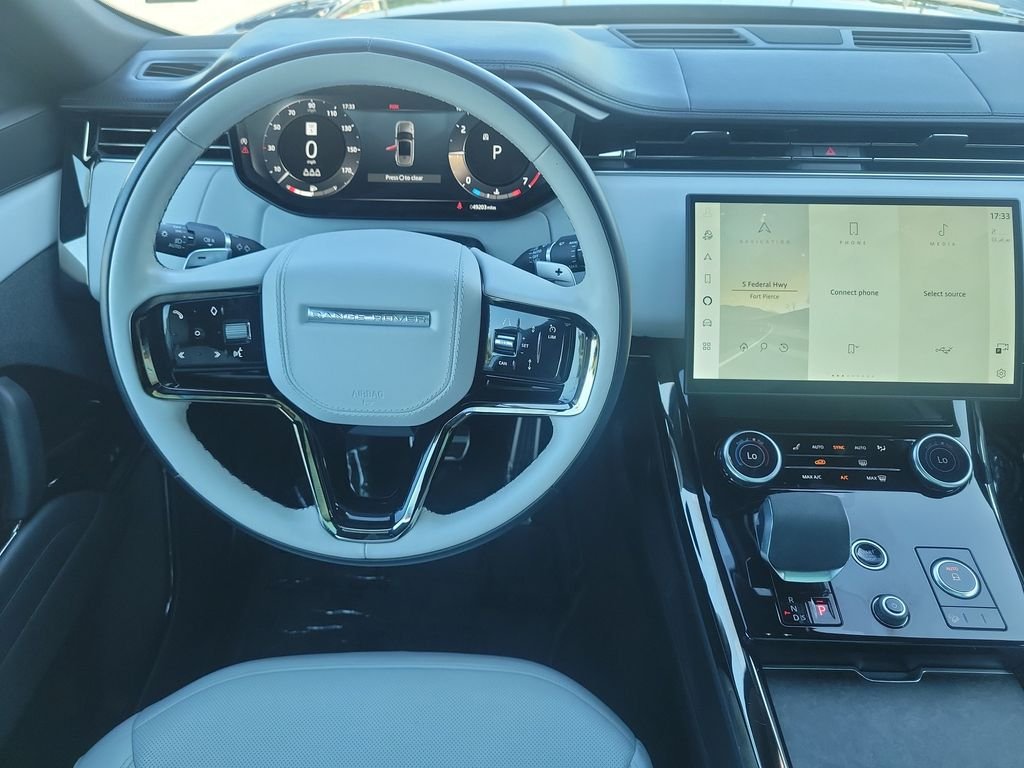 Certified Used 2023 Blue Land Rover SE Dynamic image 19