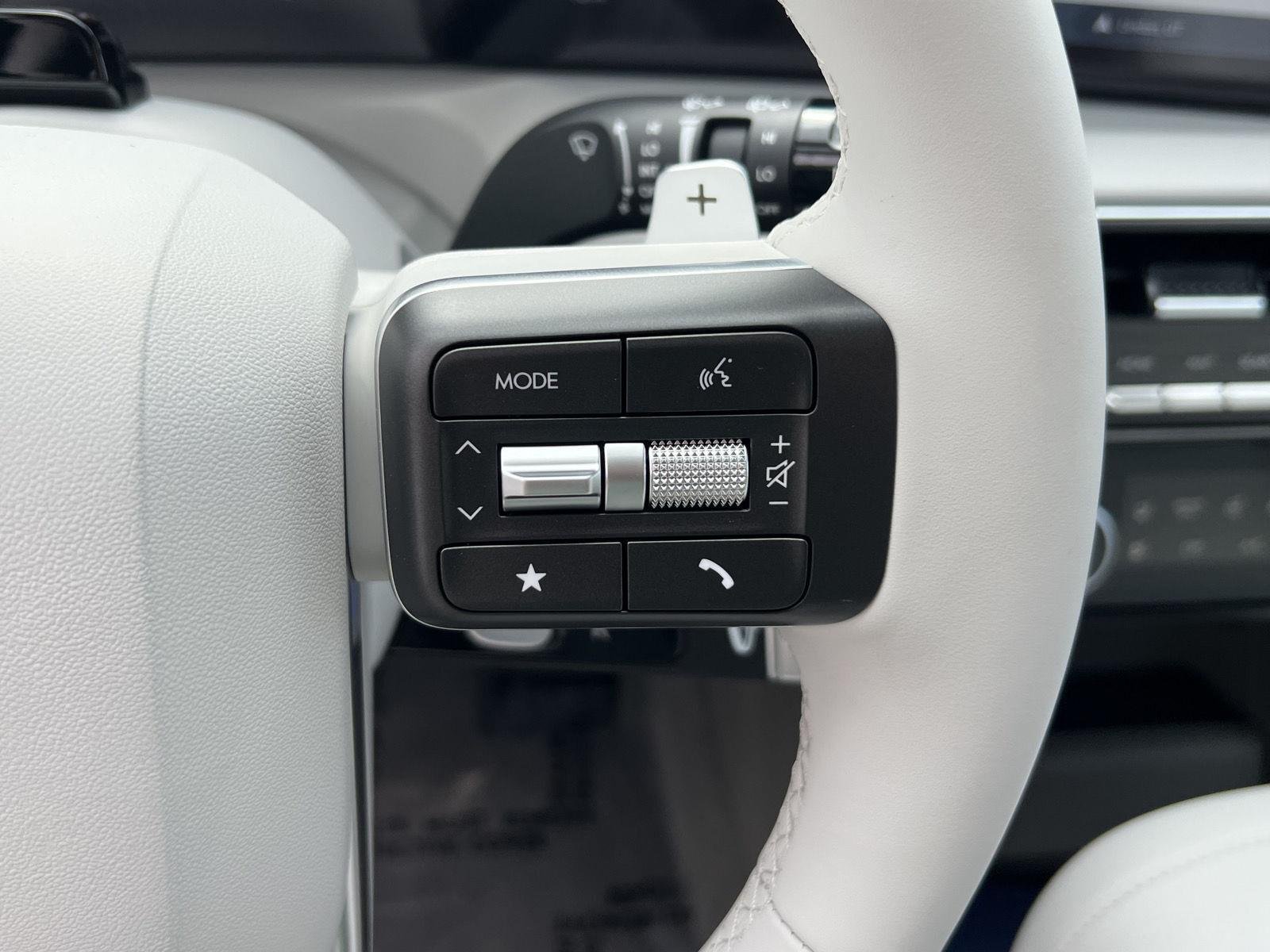 New 2026 Creamy White Pearl Hyundai SEL Premium 8P image 34