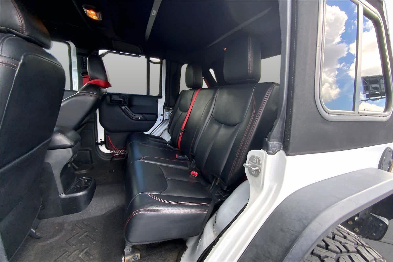 Used 2017 Bright White Clearcoat Jeep Rubicon Recon image 20