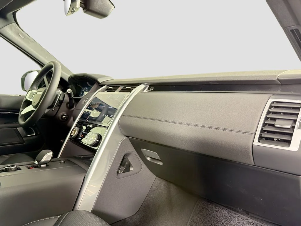 New 2026 Fuji White Land Rover S image 31