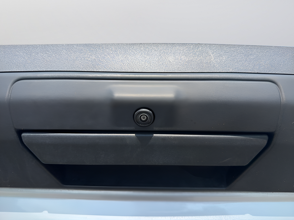 Used 2025 Silver Ford XLT image 9