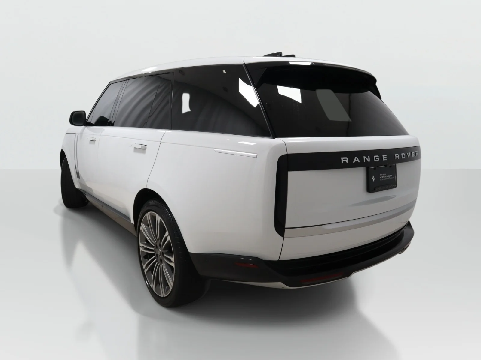 Used 2024 White Land Rover P530 Autobiography LWB 7 Seat image 3